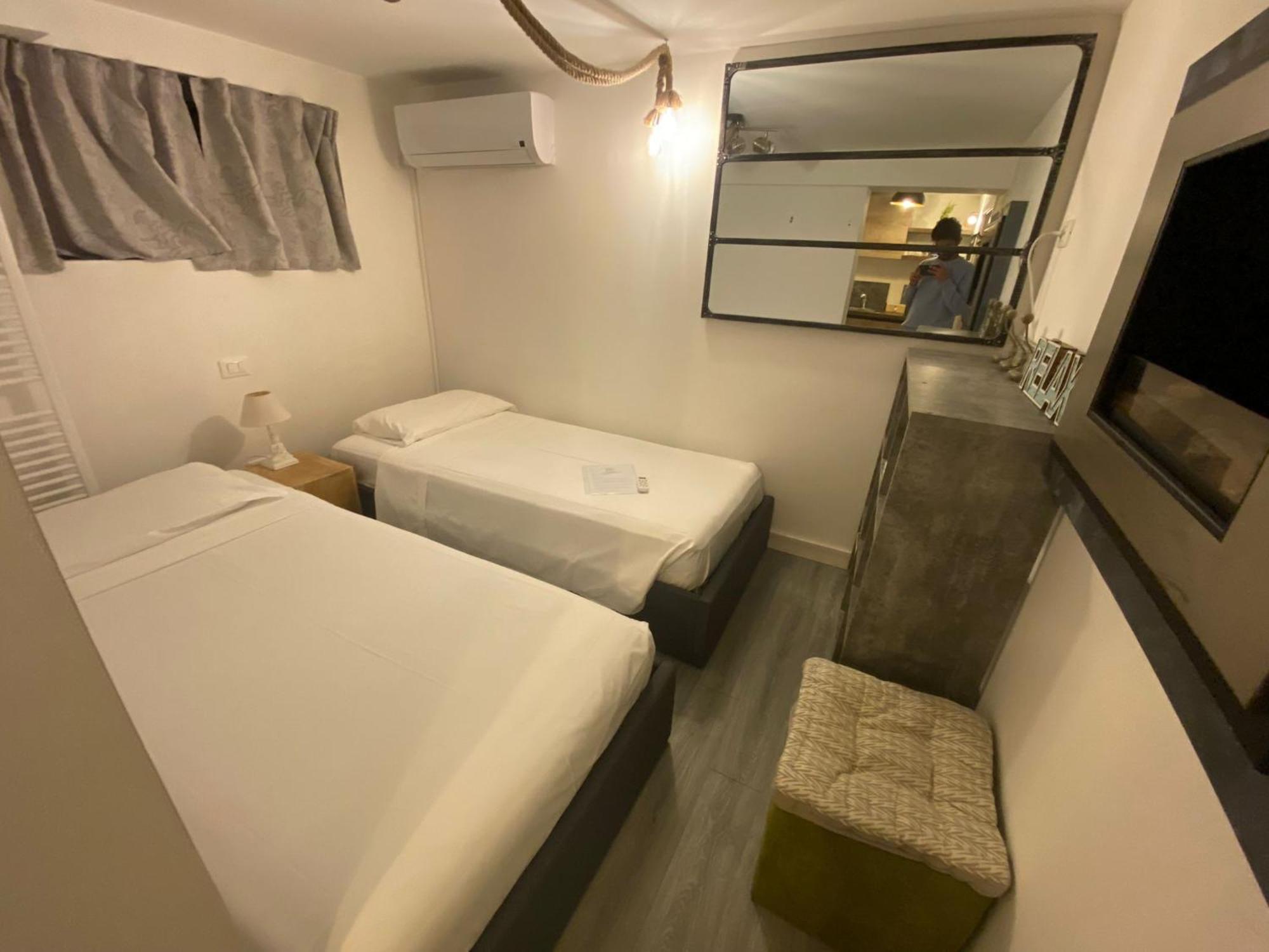 Double A Guest House Местре Екстериор снимка