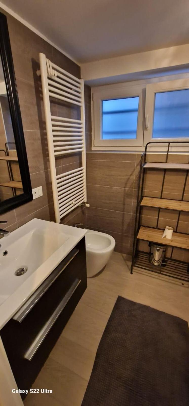 Double A Guest House Местре Екстериор снимка
