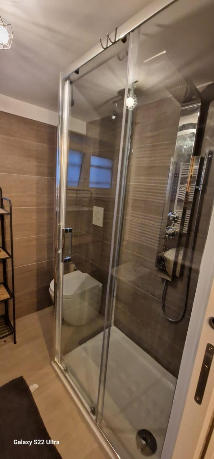 Double A Guest House Местре Екстериор снимка