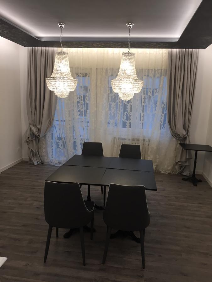 Double A Guest House Местре Екстериор снимка