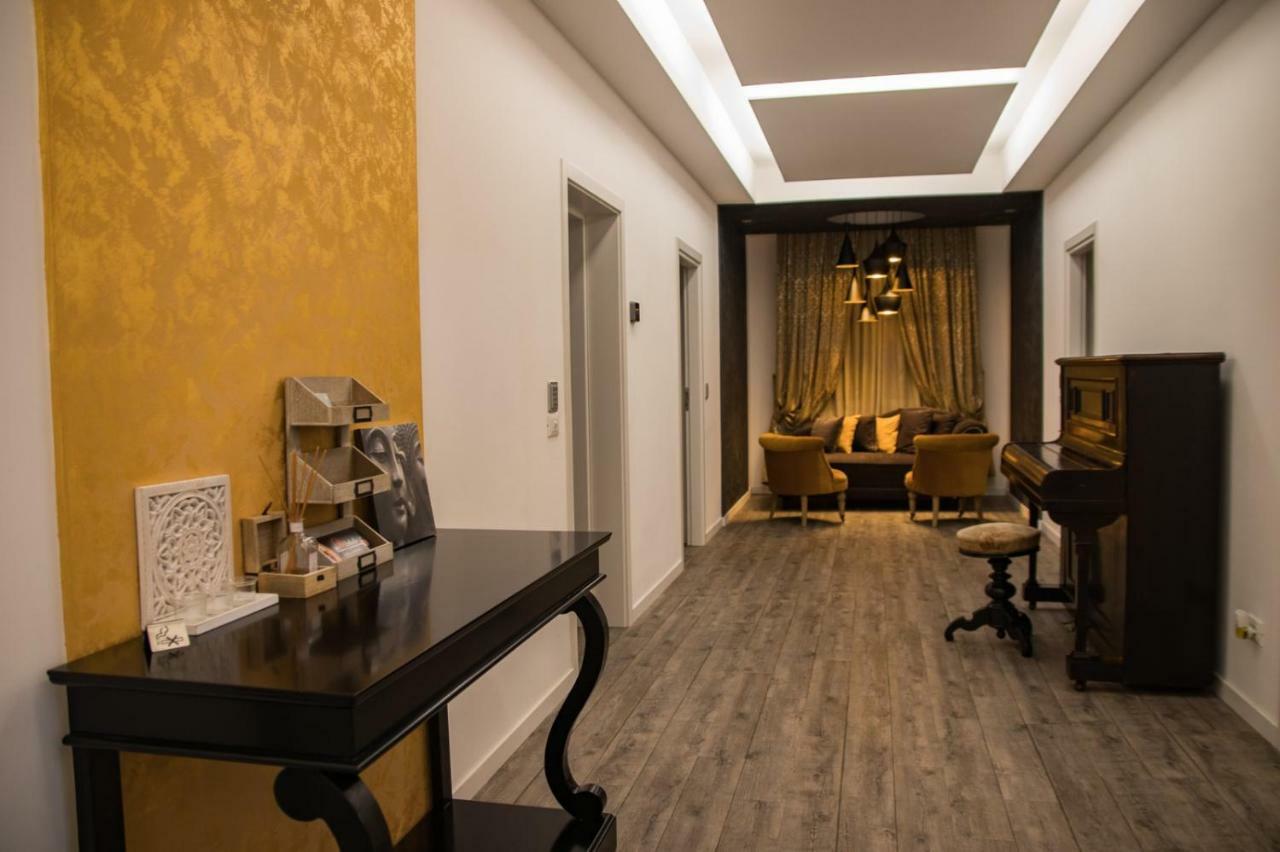 Double A Guest House Местре Екстериор снимка
