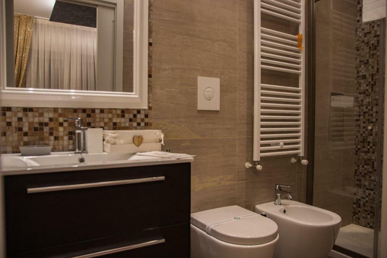 Double A Guest House Местре Екстериор снимка