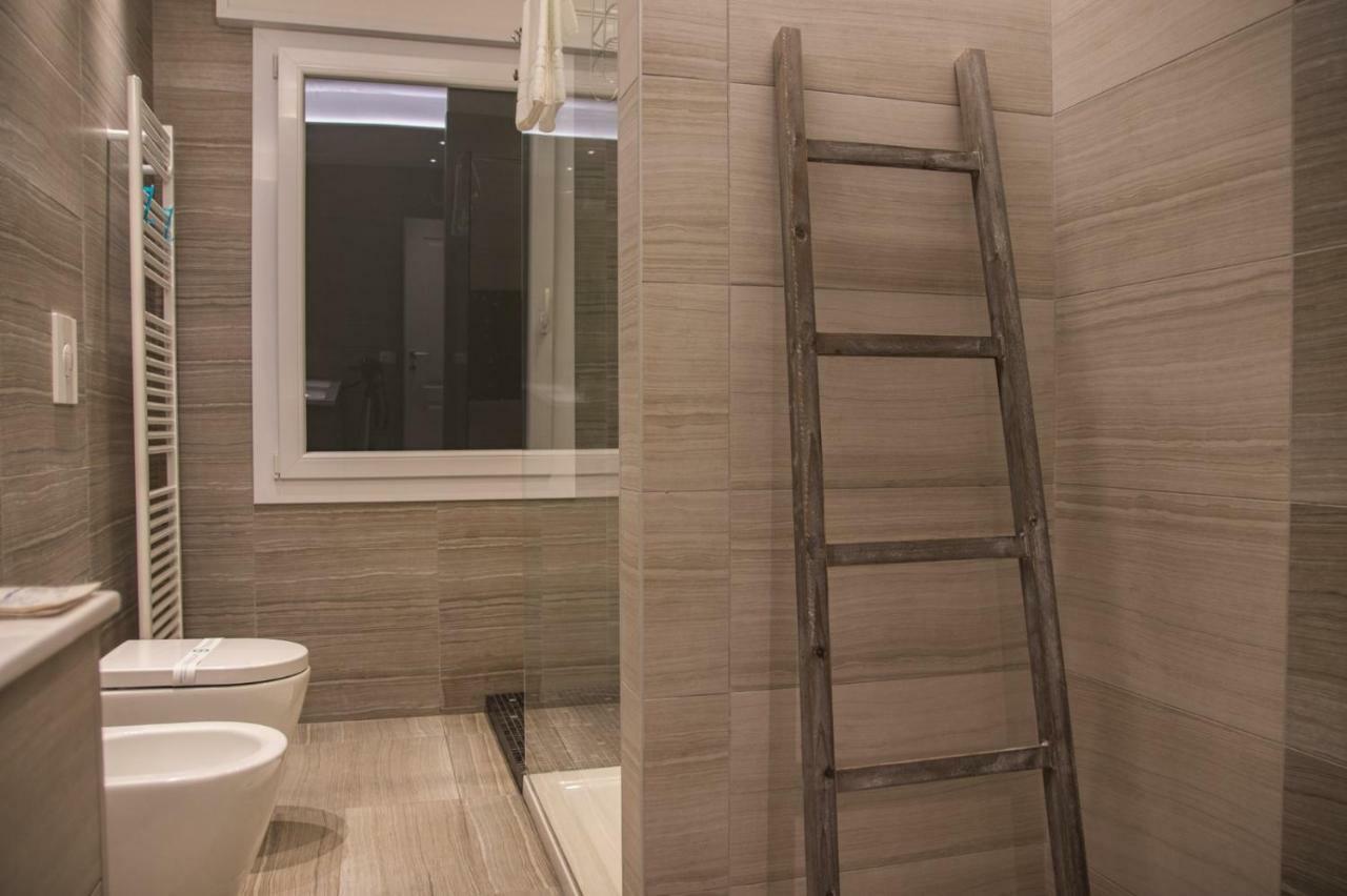 Double A Guest House Местре Екстериор снимка