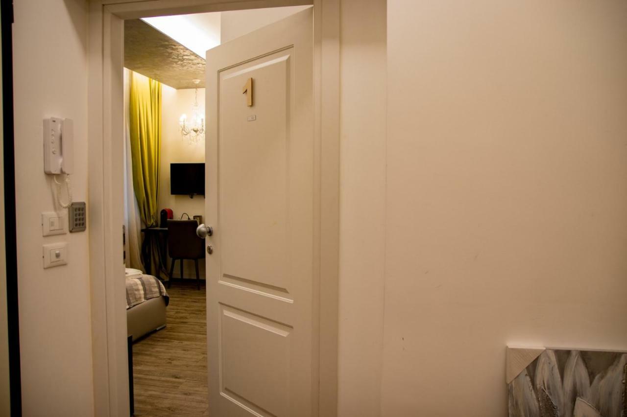 Double A Guest House Местре Екстериор снимка