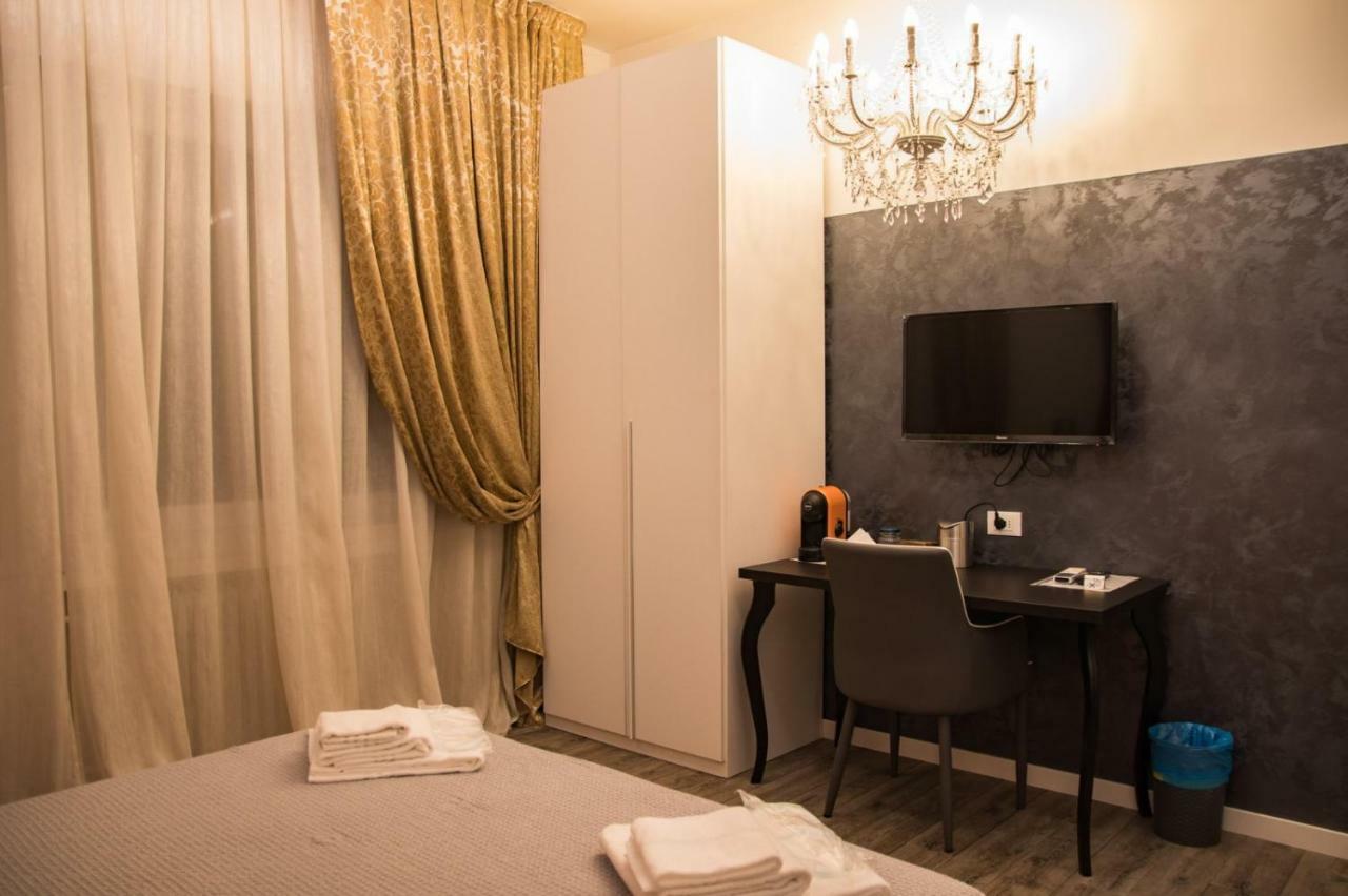 Double A Guest House Местре Екстериор снимка