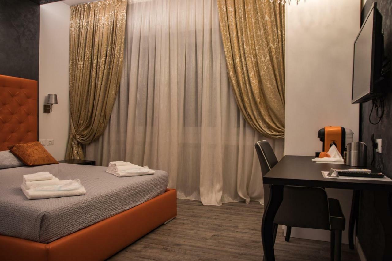 Double A Guest House Местре Екстериор снимка