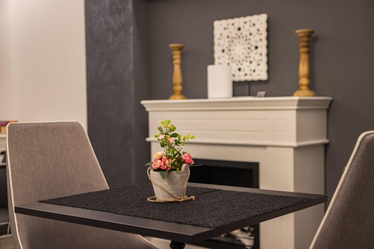 Double A Guest House Местре Екстериор снимка