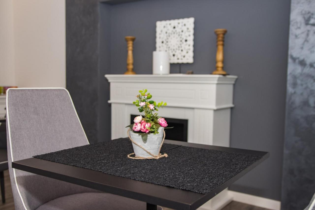 Double A Guest House Местре Екстериор снимка